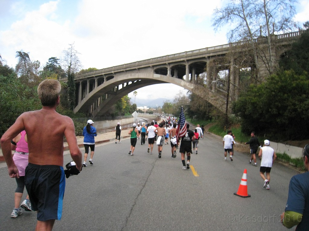 Pasadena Marathon California 2010-02 0510.jpg - The Pasadena California Marathon - 2010.